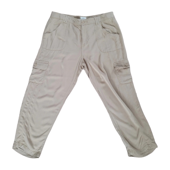 St. John's Bay Pants - St. John's Bay Baggy Beige Cargo Pants in Size 16 90s Y2K Hip Hop Skate